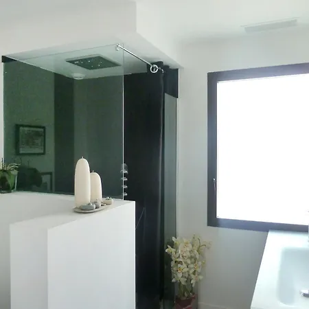 Villa Les Oliviers By Interhome Nizza
