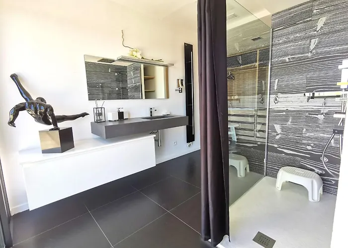 Villa Les Oliviers By Interhome